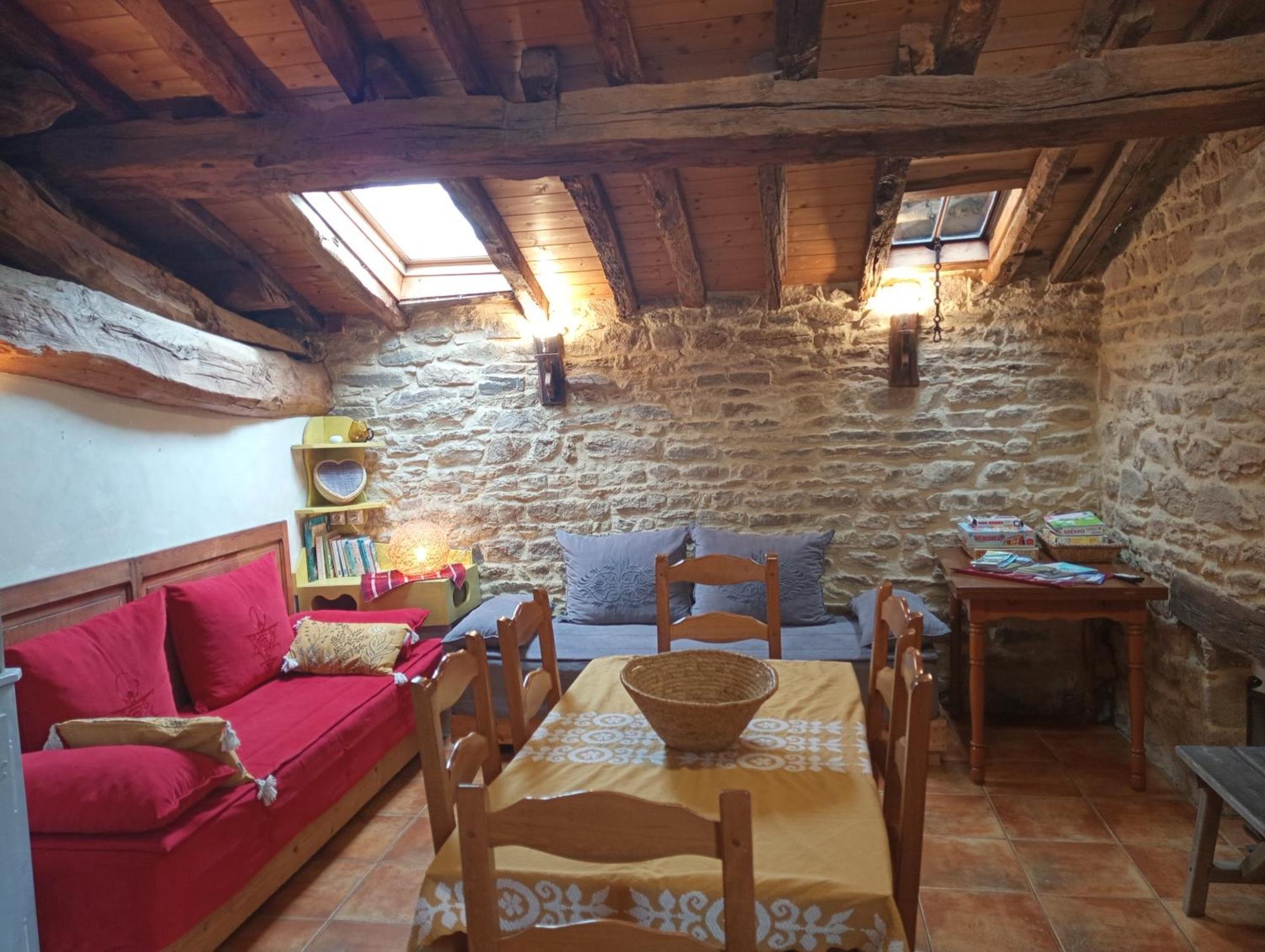 Gites Des Esselards Yzeron المظهر الخارجي الصورة